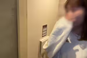 fc2-ppv 4664861 FC2-PPV-4664861文化摘要！一名沮喪的受虐狂的空姐強奸了一組4PS！ ？第三部電影是一部動蕩的特殊，即使在卡明之後也永遠不會停止