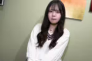 FC2-PPV-4792776 【27迄990pt】【初撮】アイドルデビューを目指すスレンダーあずさちゃん。恥らしいながらもバックで喘ぎ白い肌が赤くなる。「ダメ、気持ちいい、イクゥ！」と締め付けマンコに熱いザーメンを膣奥まで注がれる