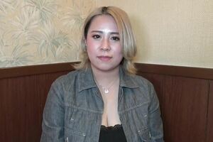 FC2-PPV-2827488  Bup Kansai beauty with huge breasts overflowing with