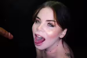 Lola Valentine – Lola Valentine’s First Gloryhole Lola Valentine – Lola Valentine’s First Gloryhole