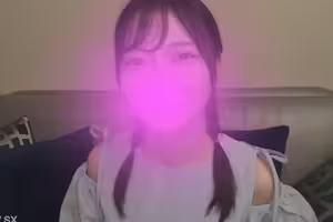 fc2-ppv 4812452 【限時促銷至1/12！！】 愛香這位女王太色情了，差距很嚴酷！沒有一絲整潔的樣子，從頭到尾都被猥褻言語轟炸！！最後，他說：“把它放進我體內，看！”並接受了小魚生雞巴的精子 | FC2電子市場