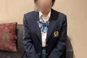 FC2PPV 4847506 アイドル系ショートカット美女の生ハメ中出しごっくん2連発！初めての潮吹きに困惑してました、、※顔の可愛さは保証します