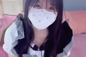 51吃瓜网.帮忙给妹妹送东西意外撞见合租室友自慰把她按在床上猛插 51吃瓜网.帮忙给妹妹送东西意外撞见合租室友自慰把她按在床上猛插