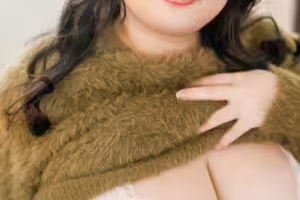 愛嬌抜群Kカップ笑顔美女が欲求爆発しちゃった◆ 欲求半年溜まりすぎて大爆発◆笑顔可愛いKカップ爆乳を揉みながらキスでスイッチON！ 鬼ピストン中出し、パイズリ＆バイブ責め、騎乗位で2連続種付け完了◆