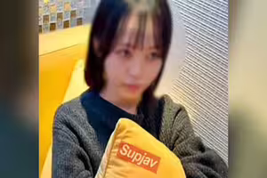 FC2PPV 4859848 嬌小可愛，身高144cm，18歲，畢業前，成人◯她被狠狠地操了，哀求著要出去，但最終還是被殘忍地灌滿了精液。