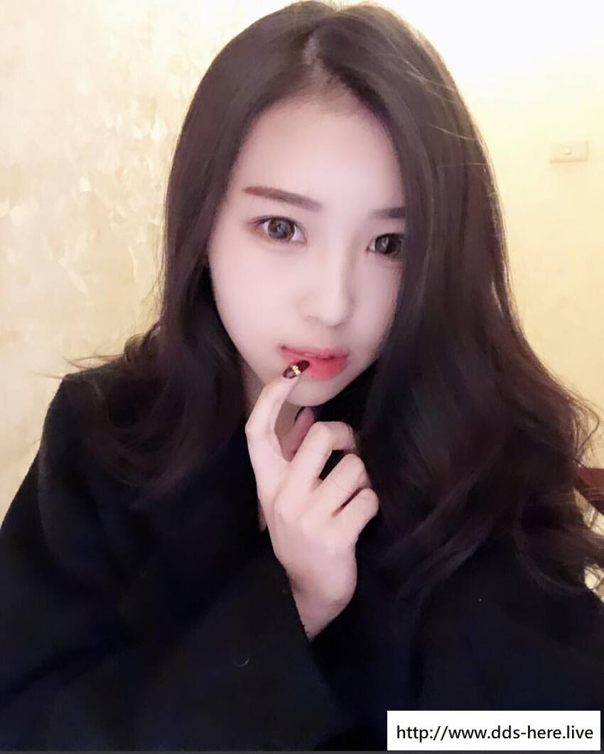 1557123161965623.jpg 154220eyozc48rywkmo81g.jpg