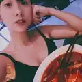 大眼電競直播主 Lulu 爆乳擠上鍵盤畫面好養眼! (12P)
