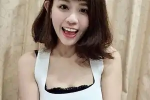 (正妹牆)OL正妹安柏涵「穿T恤曲線好誘人」,「可愛臉蛋」讓旁邊客人想一起用餐! (正妹牆)OL正妹安柏涵「穿T恤曲線好誘人」,「可愛臉蛋」讓旁邊客人想一起用餐!