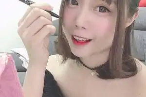 (正妹牆)制服控裘球 熟悉的制服最對味 網友看了都充血! (正妹牆)制服控裘球 熟悉的制服最對味 網友看了都充血!