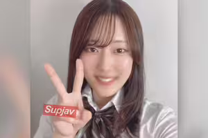 FC2PPV 4973177 『韓流アイドルフェイスの初アナル解禁♡18歳あんなにメロメロです』170cmスタイル韓流系あんなちゃん。初20cmオーバー巨根に驚愕！「私もうこれじゃないと満足できない。」そして美尻も見納めください。LIVE