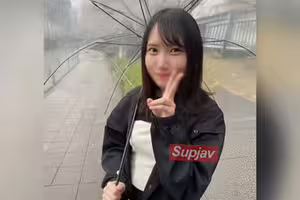 FC2PPV 4919973 【7/3迄1290pt】8頭身のスレンダー白肌美人。「いれてください」と懇願する姿がだんだん乱れていく。柔らかく締まる美尻を激しく突かれながら濡れたボディで何度も絶頂を迎え、膣奥に中出し。