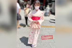 FC2PPV 4930662 ★SSS級★下町育ちの「江戸っ子」美人（２２）と萌え萌え浴衣で乱れまくりの生交尾⇒ピンクのおまんこに連続中出し[有]LIVE