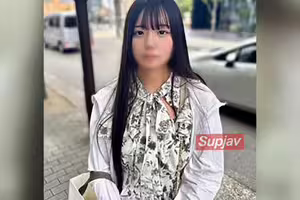 FC2PPV 4848757 あの人は今。【無】消息不明のあの美女との思い出のエッチ。人のち〇ち〇で楽しそうに遊んでいた無邪気な彼女を生ハメで道具にしたことは一生忘れない。※特典あり