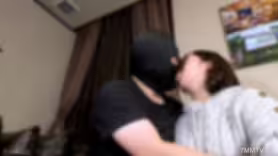 fc2-ppv 4857680 【新人初拍】えり(18) 沒化妝的素人拍攝另一個角度影片。讓中年男人的欲望為所欲為，無心淡然接受 | FC2電子市場